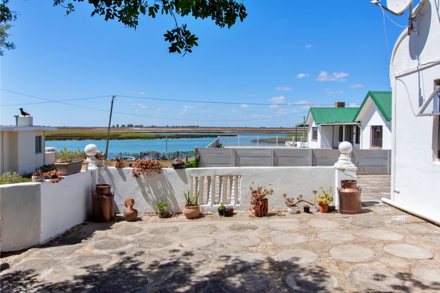 2 Bedroom Property for Sale in Velddrif Western Cape